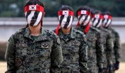 Ngắm lực lượng 'búp bê sát thủ' của Hàn Quốc